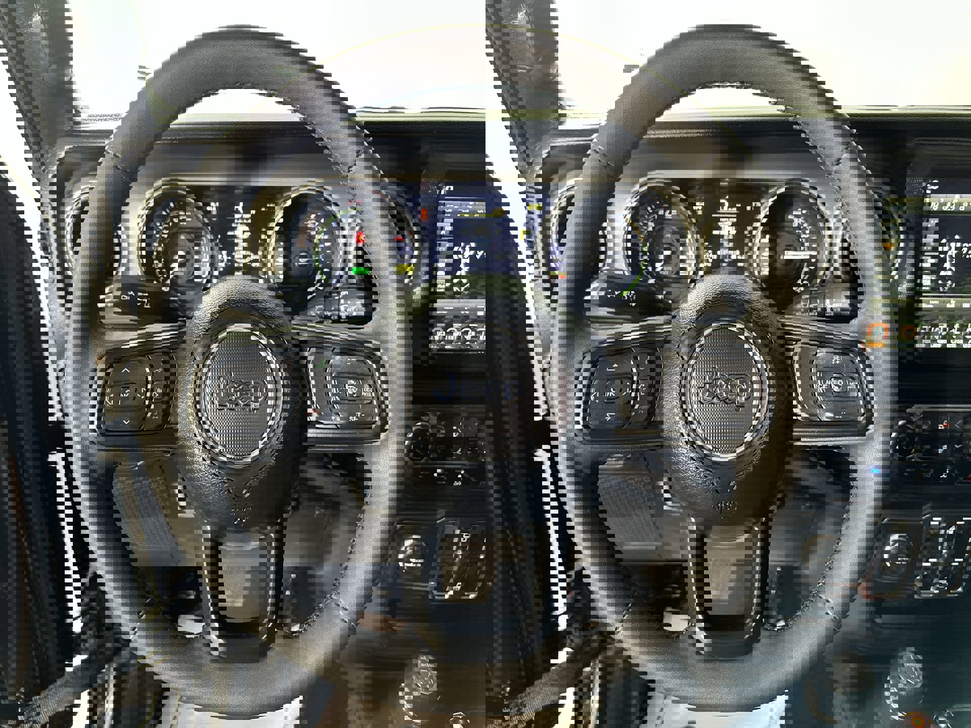 Used 2023 Jeep Wrangler Unlimited w/ Cold Weather Group image 18