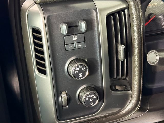 Used 2015 Chevrolet Silverado 1500 LTZ AWD/4WD image 10