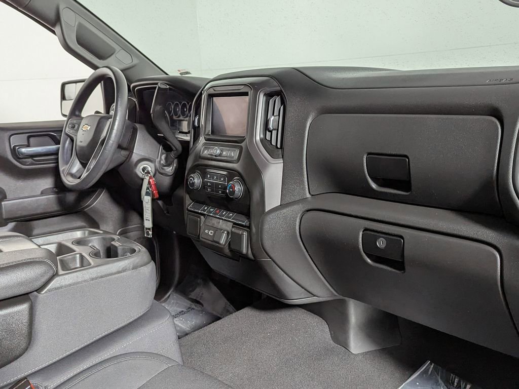 Used 2021 Chevrolet Silverado 1500 Custom image 31