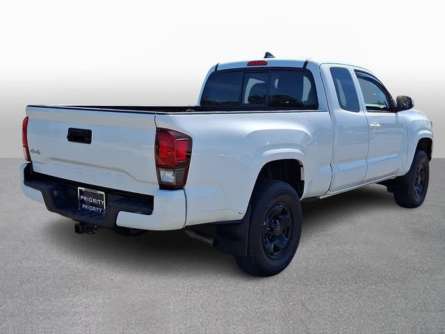 Used 2023 Toyota Tacoma SR w/ SR Convenience Package AWD/4WD image 4