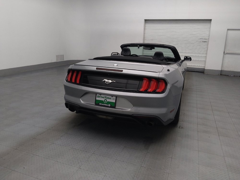 Used 2022 Ford Mustang Premium RWD image 7