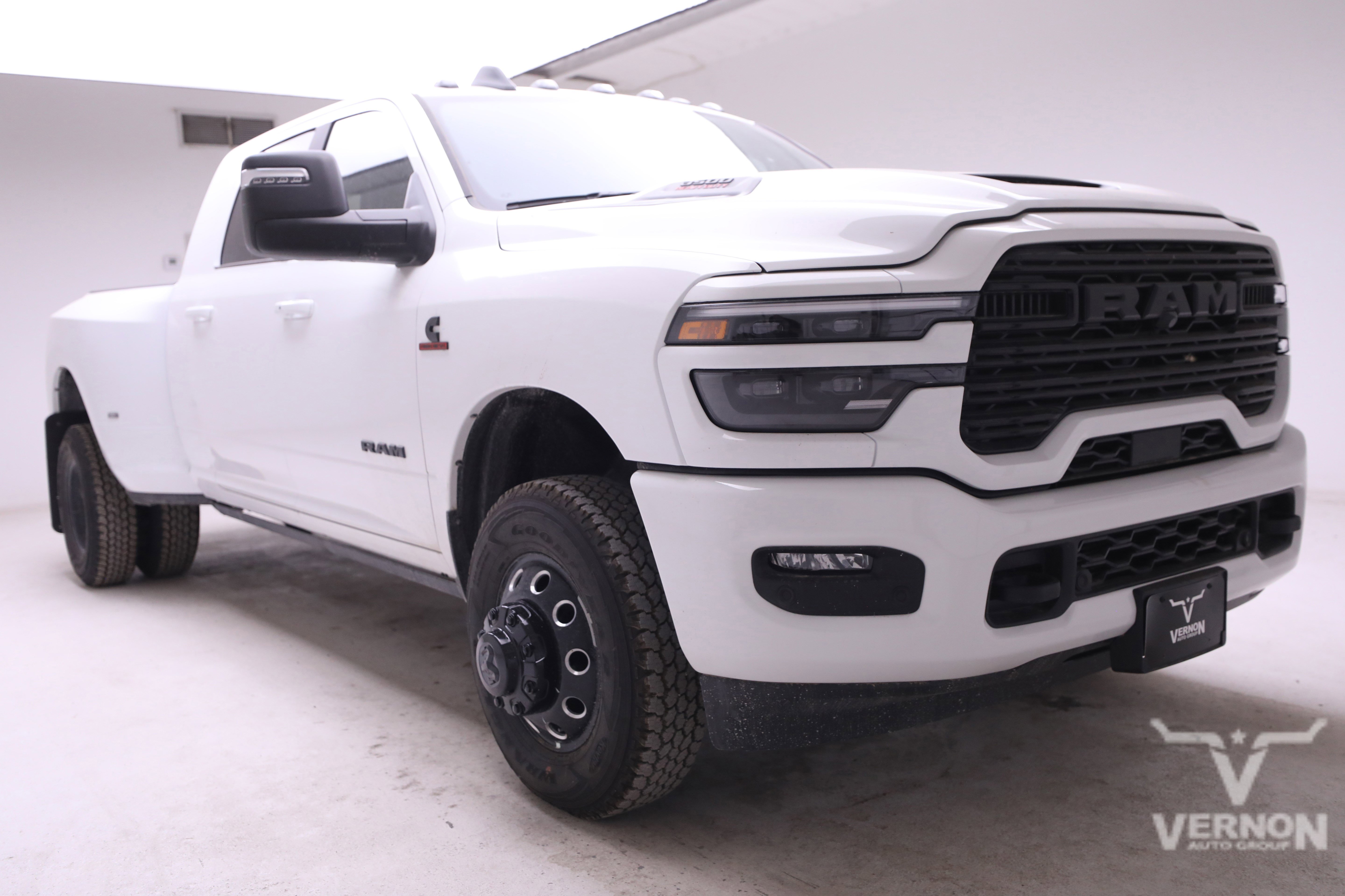 New 2025 RAM 3500 Laramie image 7