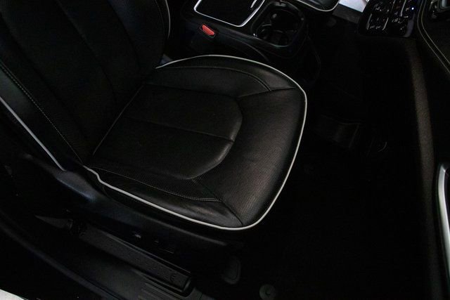 Used 2019 Chrysler Pacifica Limited w/ Advanced Safetytec Group image 16