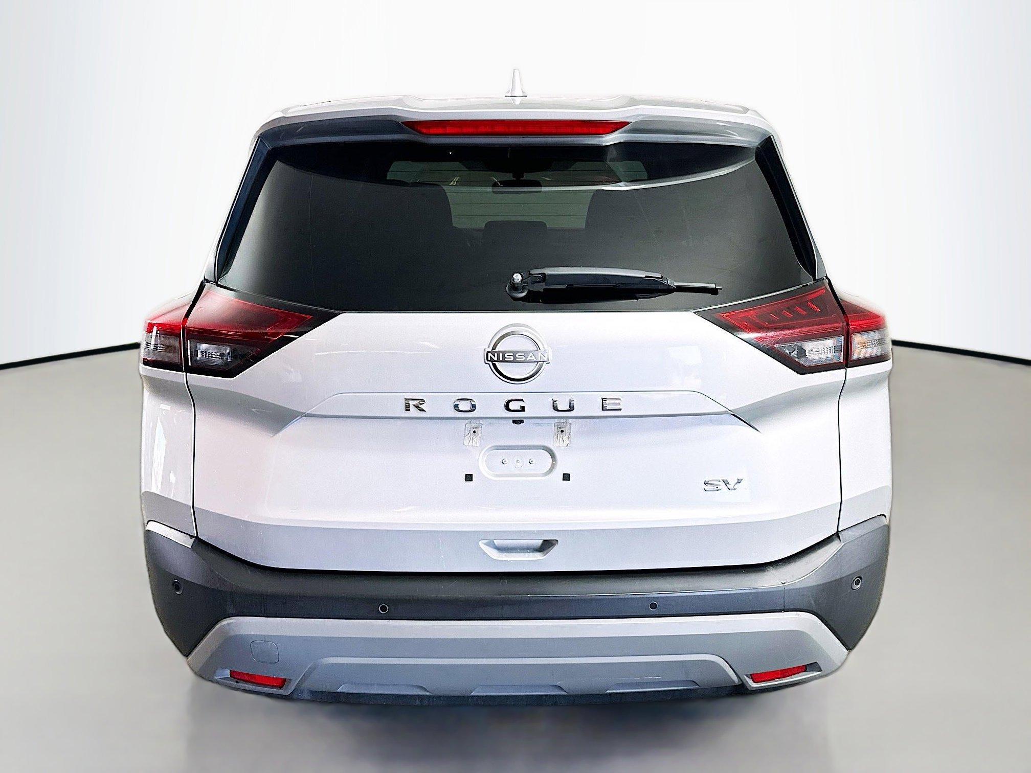 Used 2023 Nissan Rogue SV image 6