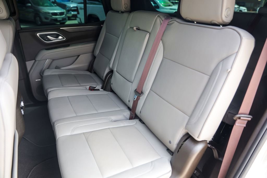 Used 2023 GMC Yukon SLT w/ SLT Premium Package AWD/4WD image 26