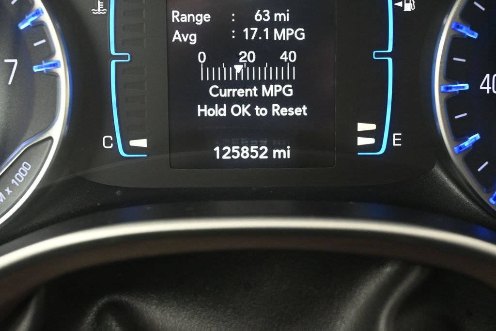 Used 2017 Chrysler Pacifica Touring-L FWD image 15