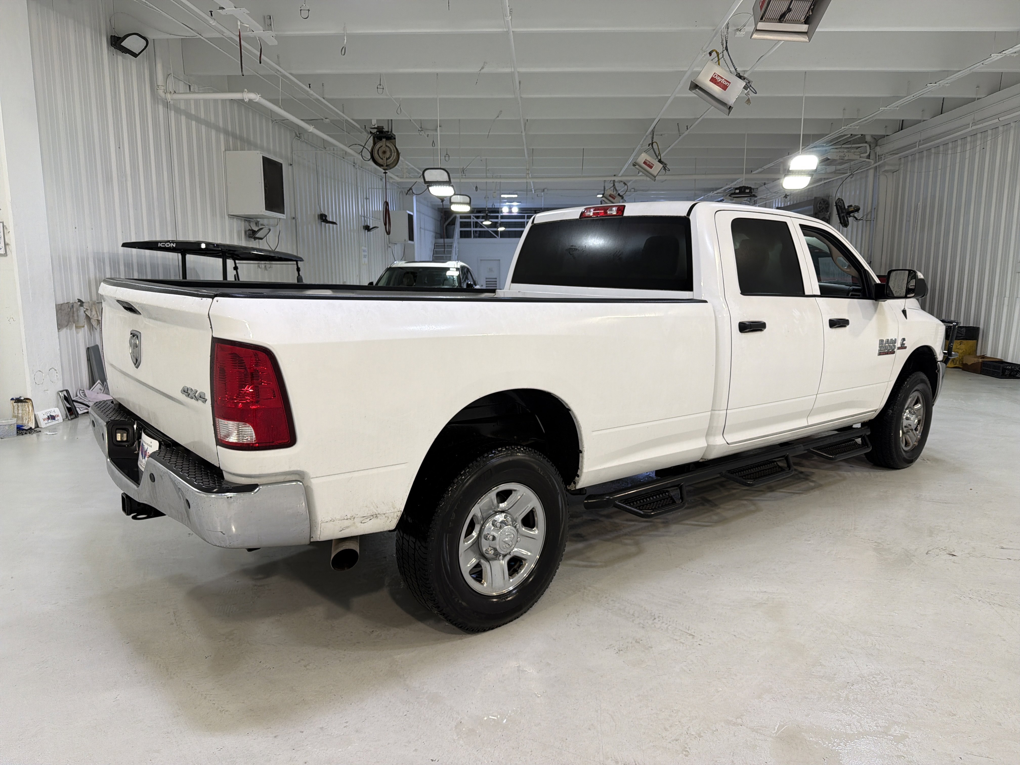 Used 2018 RAM 2500 Tradesman w/ Chrome Appearance Group AWD/4WD image 5