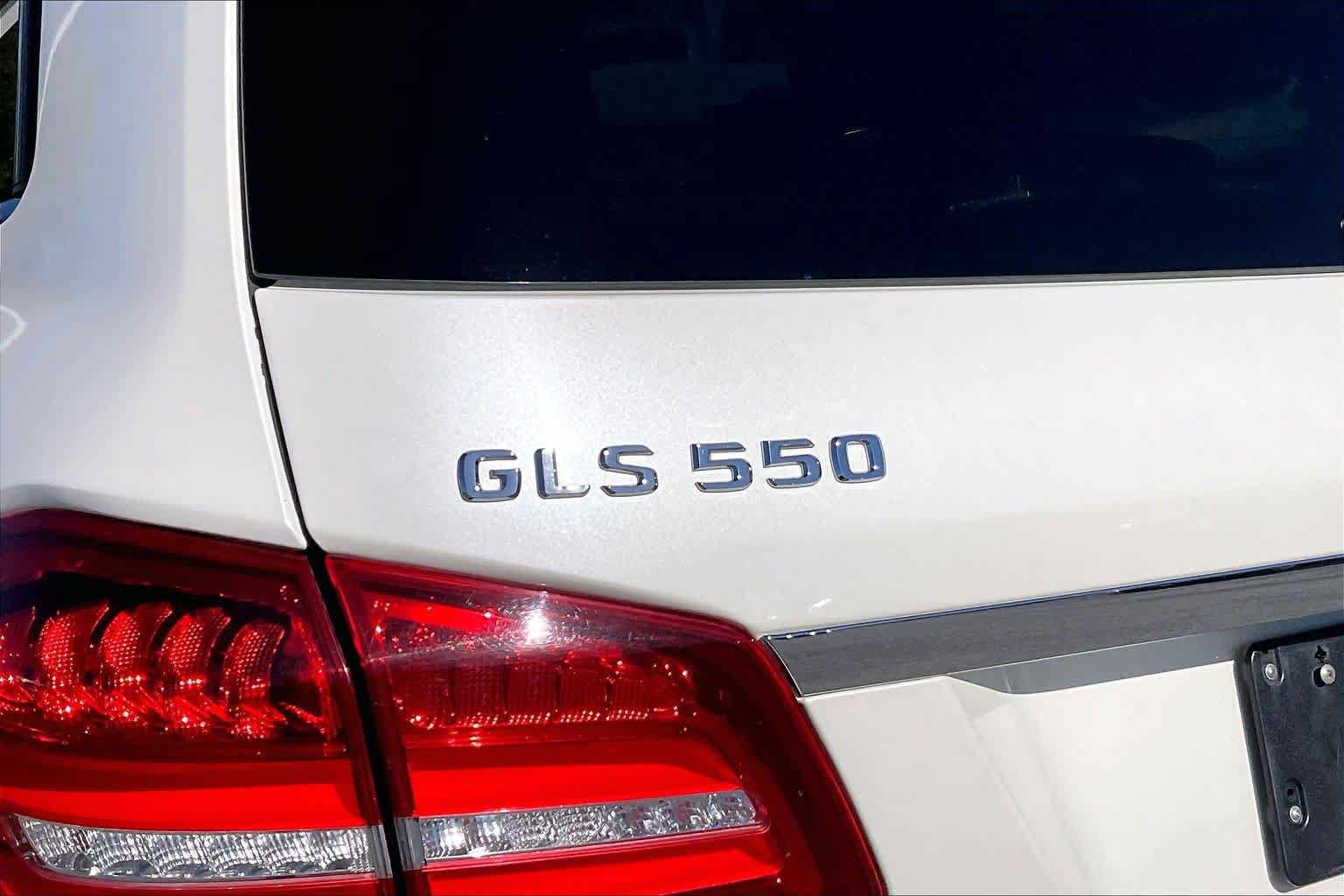 Used 2017 Mercedes-Benz GLS 550 4MATIC image 10