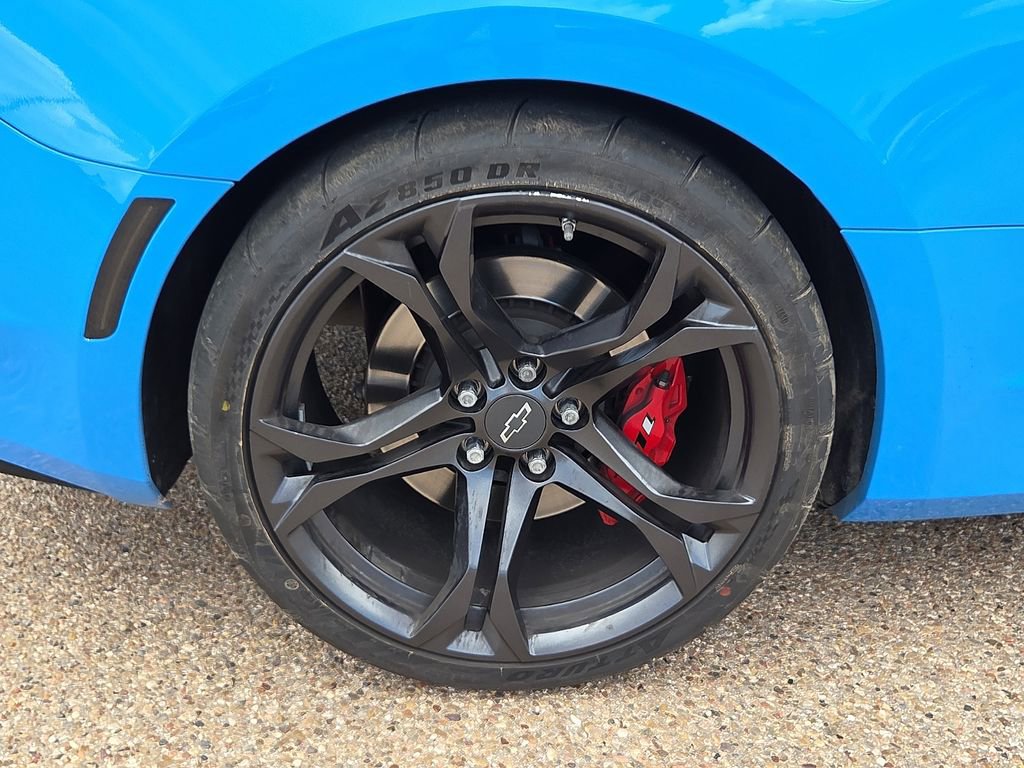Used 2023 Chevrolet Camaro SS RWD image 13