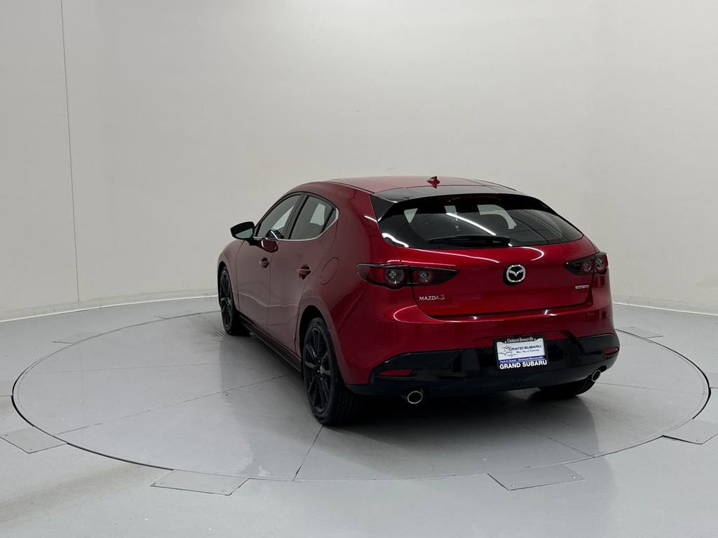 Used 2019 MAZDA MAZDA3 Hatchback w/ Premium Package FWD image 3