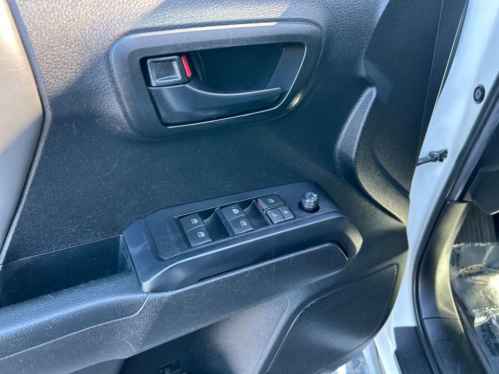 Used 2022 Toyota Tacoma SR image 12