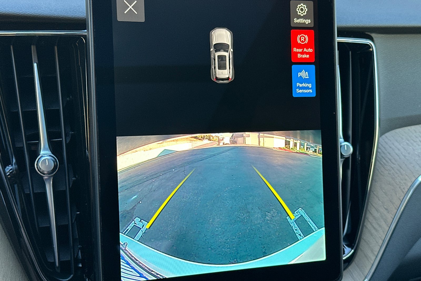 New 2026 Volvo XC60 B5 Core image 17