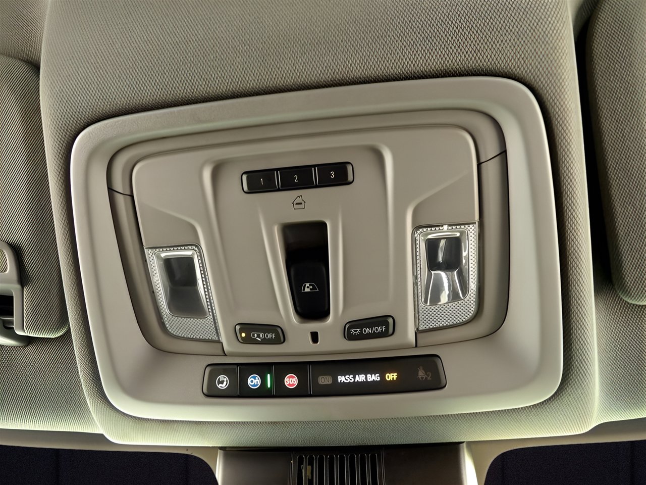 Used 2022 Chevrolet Silverado 1500 LTZ image 12