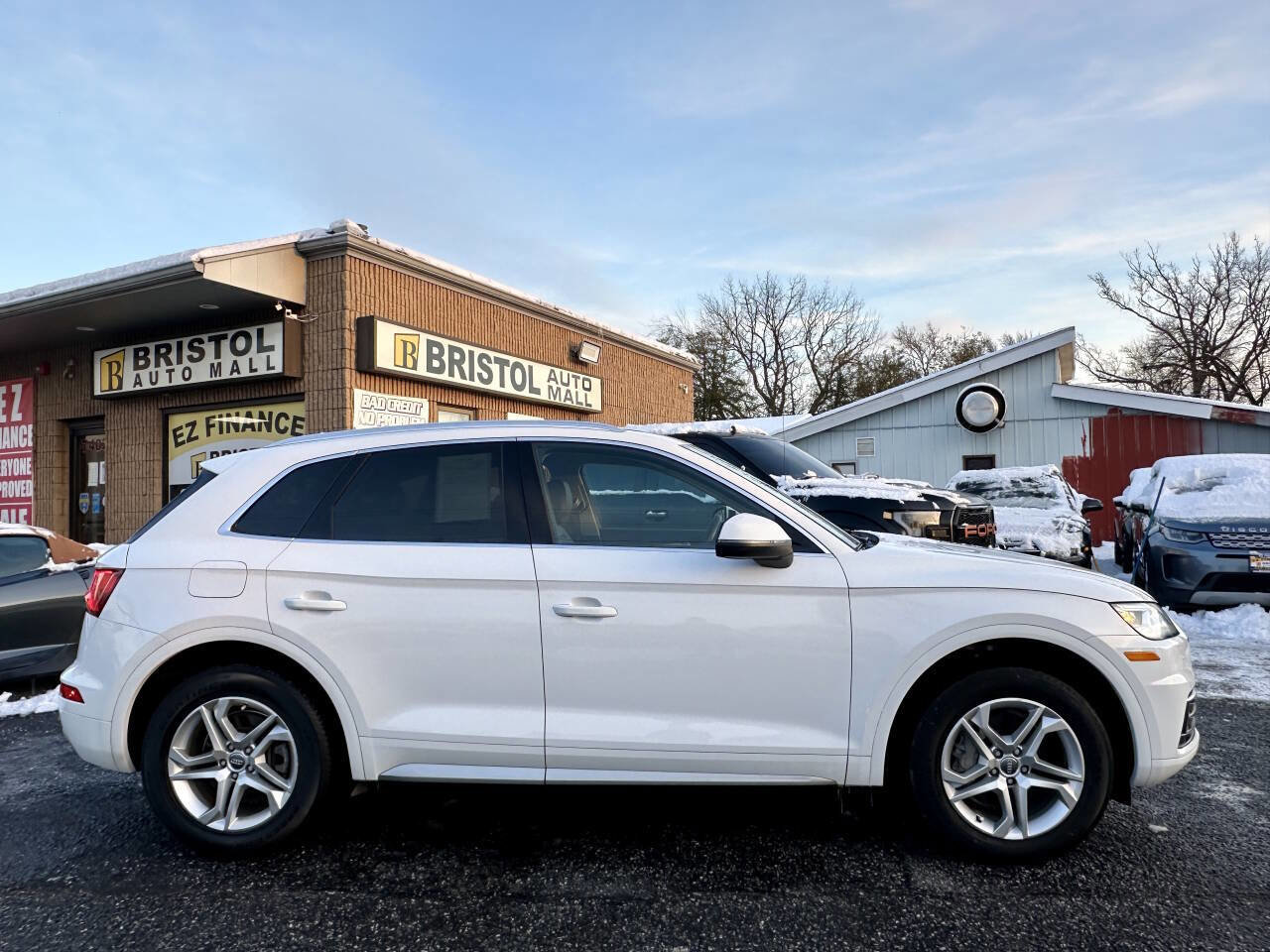 Used 2018 Audi Q5 2.0T Premium Plus w/ Premium Plus Package image 2