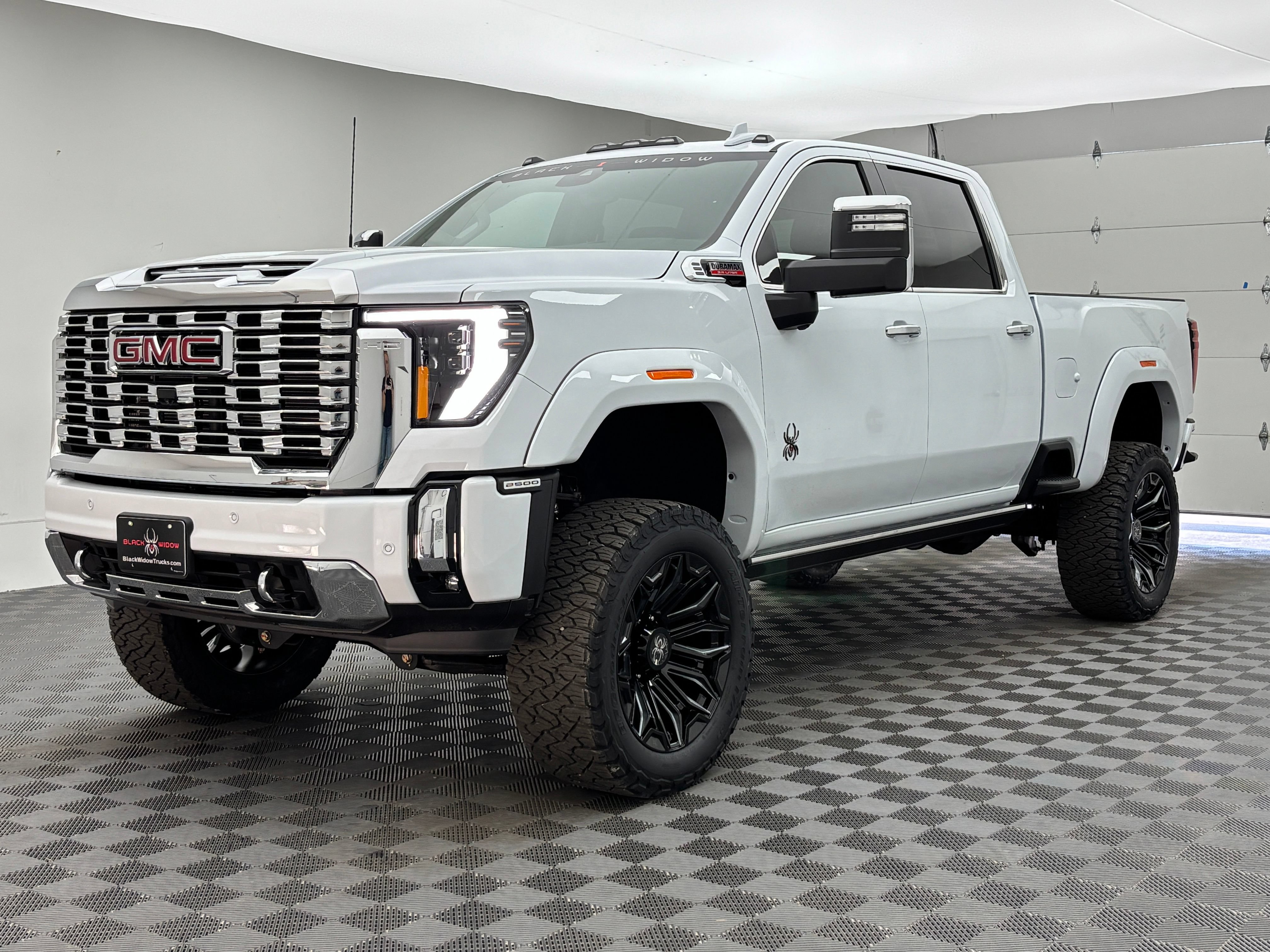 New 2026 GMC Sierra 2500 Denali w/ Denali Reserve Package AWD/4WD image 2
