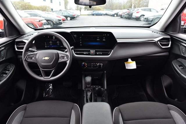Used 2026 Chevrolet TrailBlazer LS w/ LS Convenience Package image 7