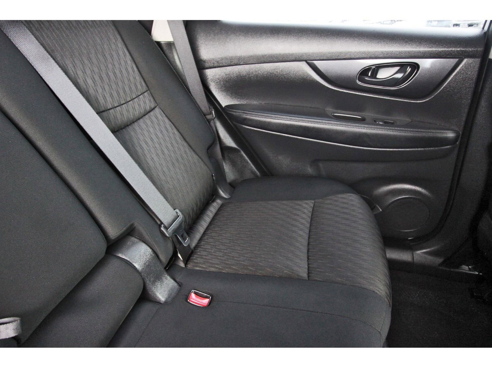 Used 2019 Nissan Rogue S AWD/4WD image 15