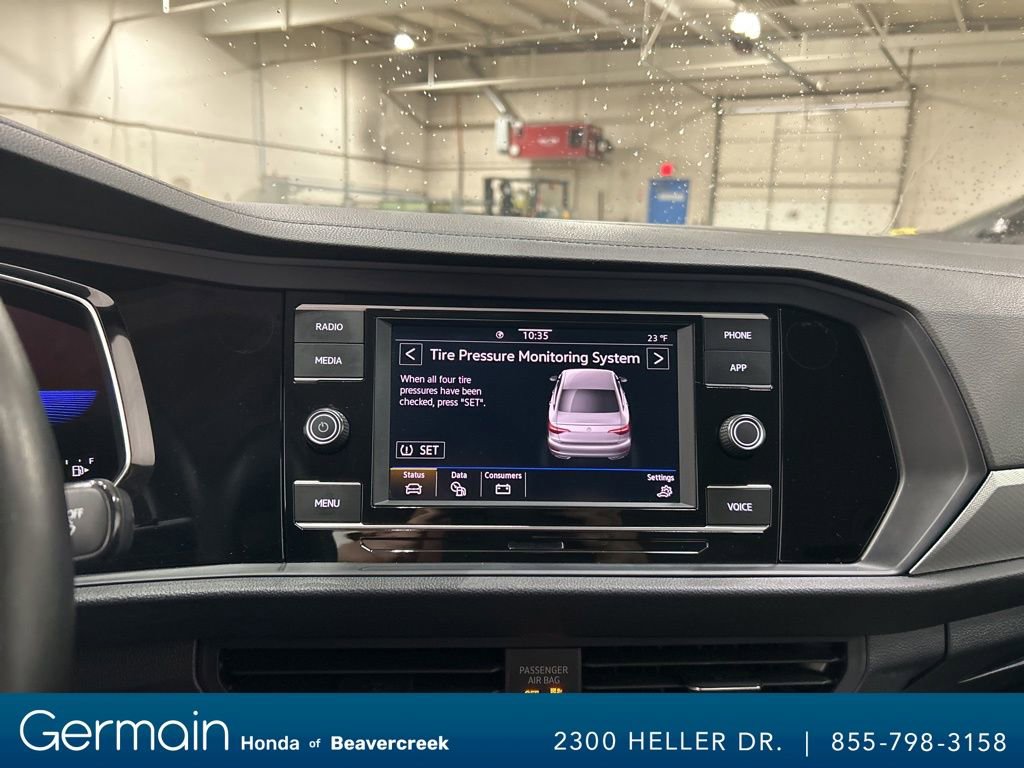 Used 2024 Volkswagen Jetta S image 31