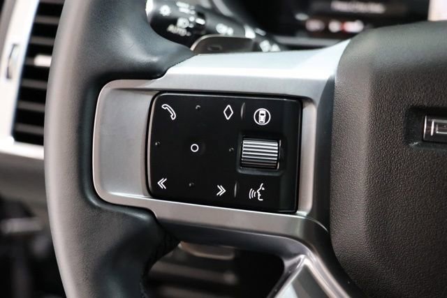 Used 2024 Land Rover Discovery Dynamic SE image 22