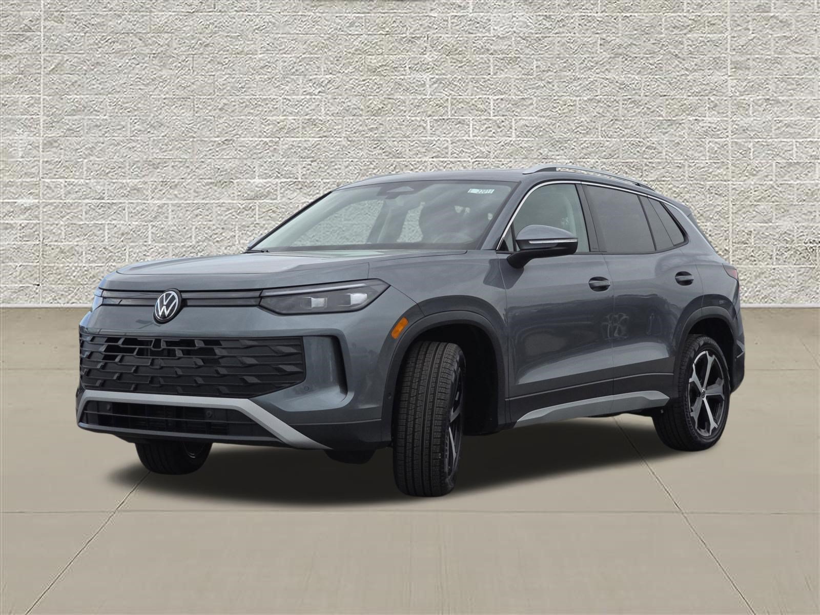 New 2026 Volkswagen Tiguan SE AWD/4WD image 3
