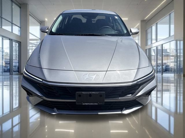 Certified 2026 Hyundai Elantra SE FWD image 8