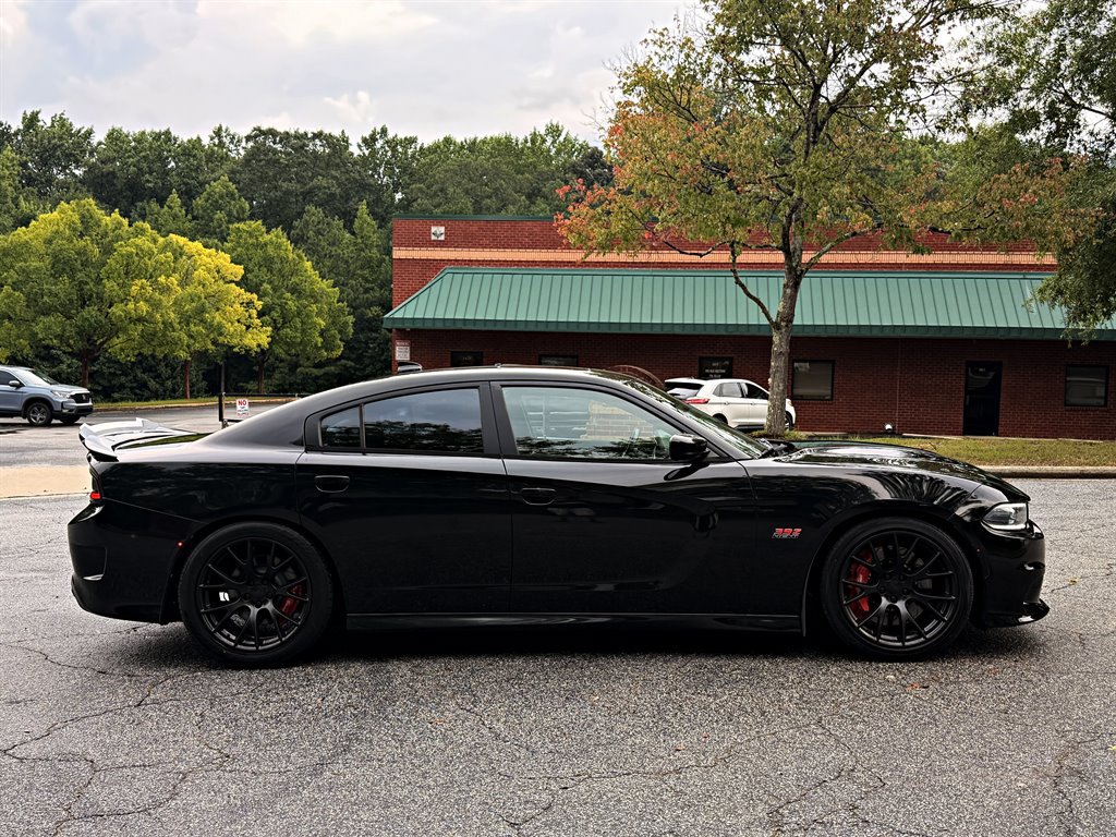 Used 2015 Dodge Charger SRT w/ Technology Group RWD image 4