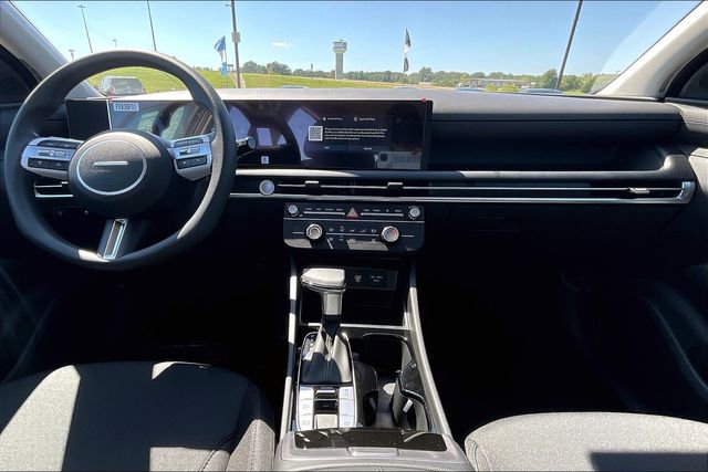 Used 2025 Hyundai Tucson SE image 5