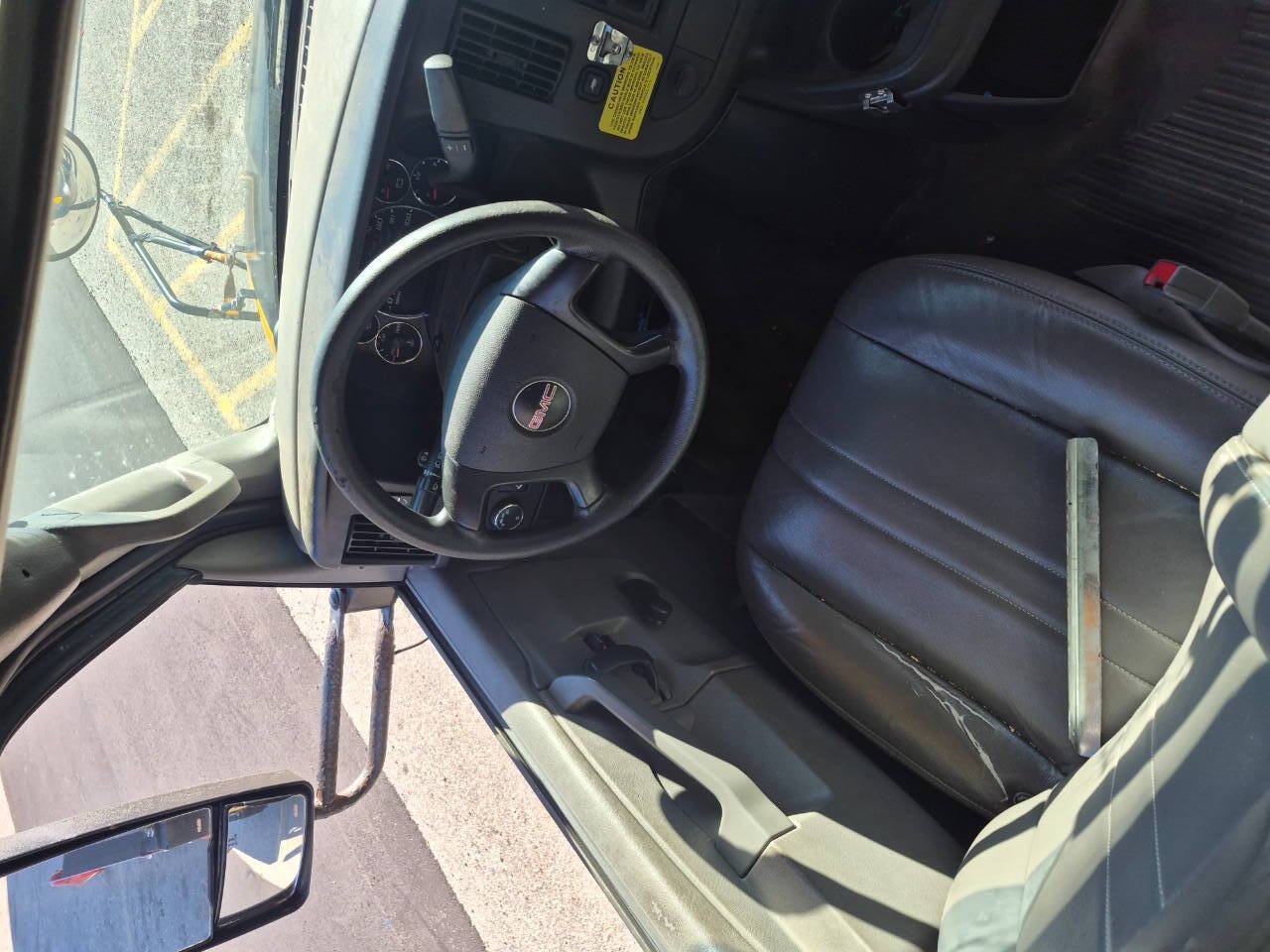 Used 2016 GMC Savana 3500 RWD image 16
