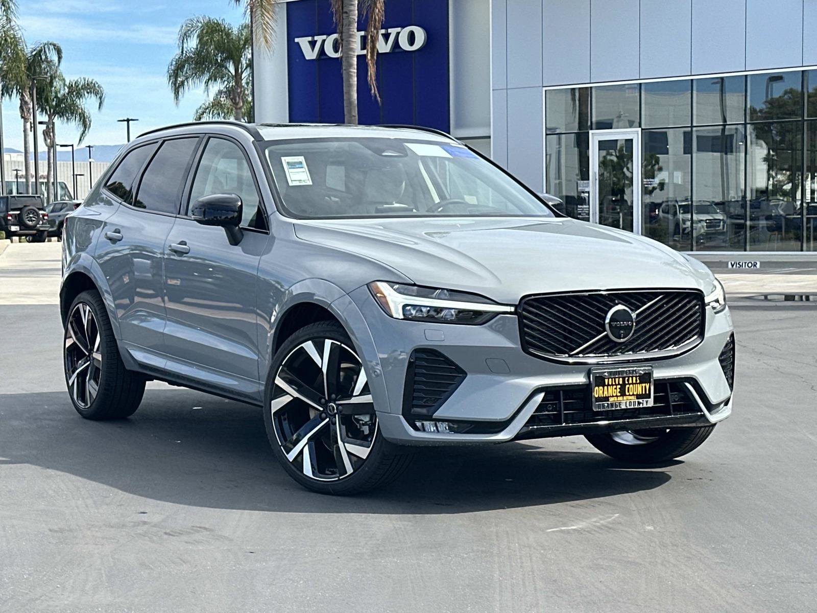 New 2026 Volvo XC60 B5 Ultra w/ Climate Package