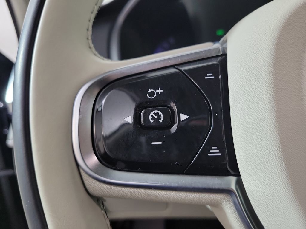 Certified 2024 Volvo XC90 T8 Plus AWD/4WD image 21
