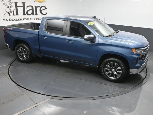 Used 2024 Chevrolet Silverado 1500 LT AWD/4WD image 42