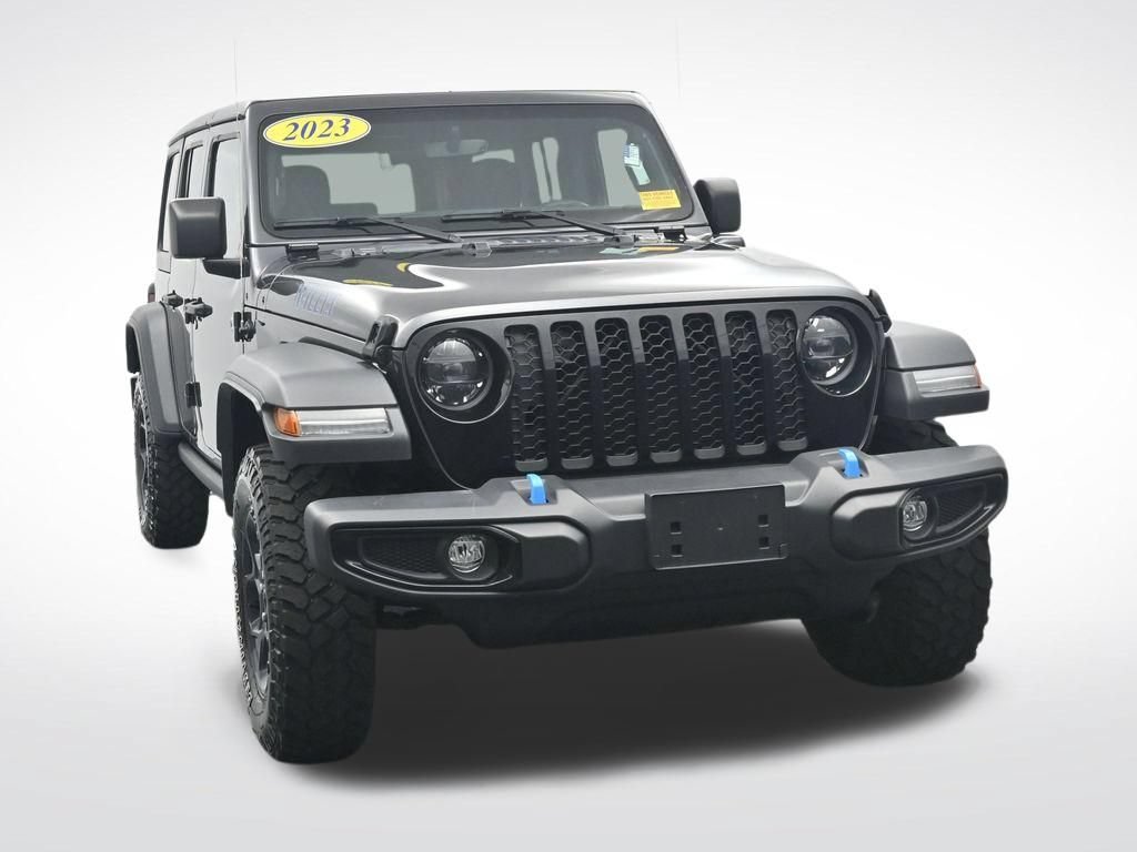 Used 2023 Jeep Wrangler Unlimited w/ Cold Weather Group AWD/4WD image 3