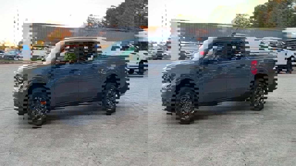 New 2025 Ford Maverick XLT w/ XLT Luxury Package image 3