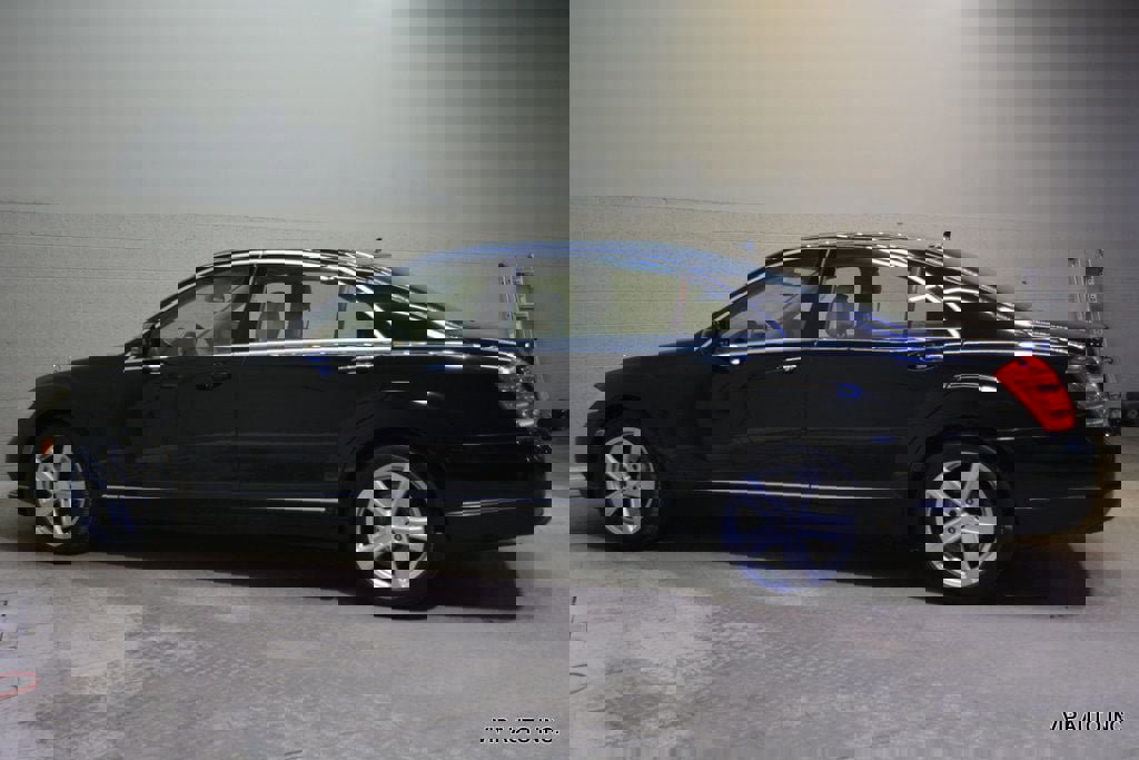 Used 2010 Mercedes-Benz S 550 4MATIC image 29