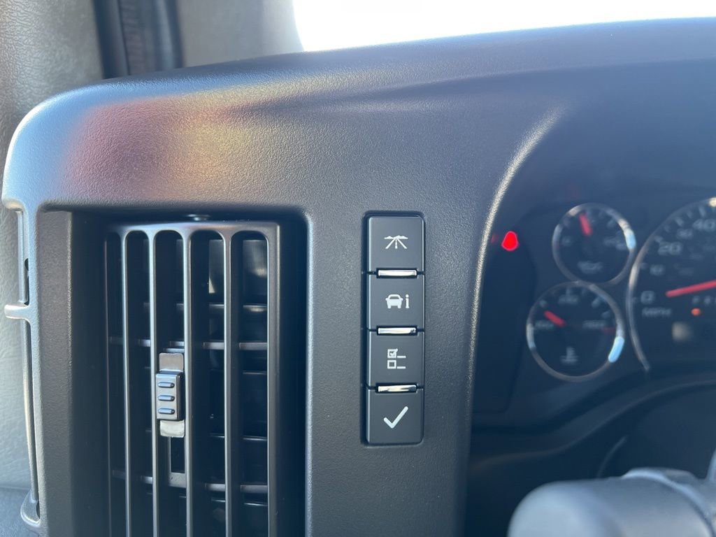 New 2025 Chevrolet Express 3500 w/ Driver Convenience Package image 17