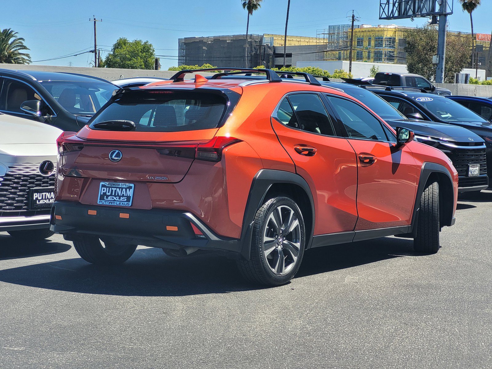 Used 2019 Lexus UX 250h w/ Premium Package AWD/4WD image 4