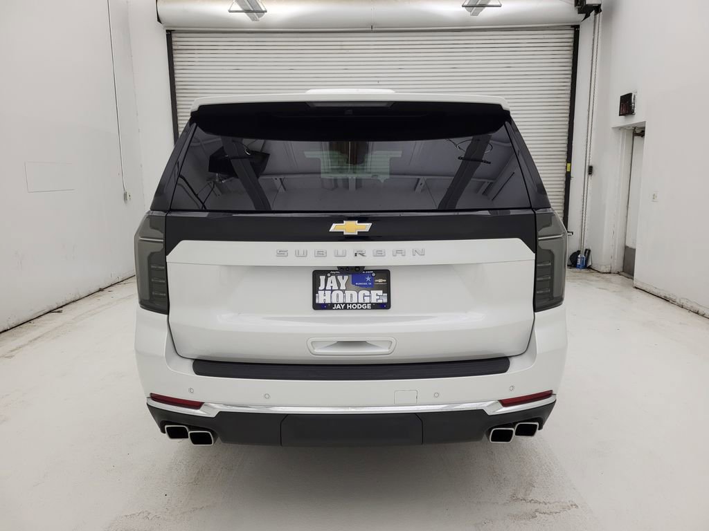 New 2025 Chevrolet Suburban High Country image 27
