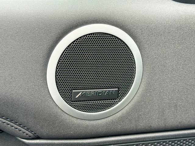 Used 2024 Land Rover Discovery S image 19