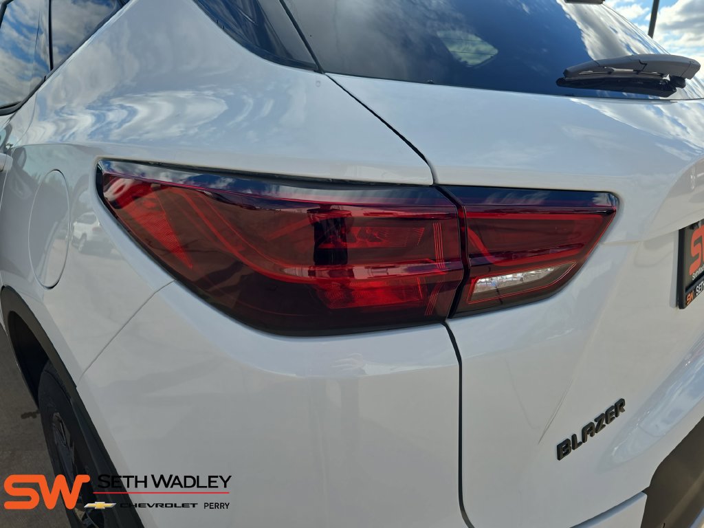 New 2026 Chevrolet Blazer LT w/ Convenience Package FWD image 34
