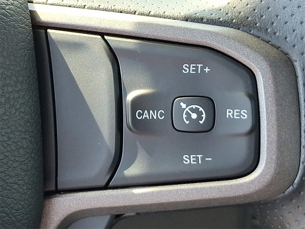 Used 2023 RAM 3500 Tradesman w/ Chrome Appearance Group image 22