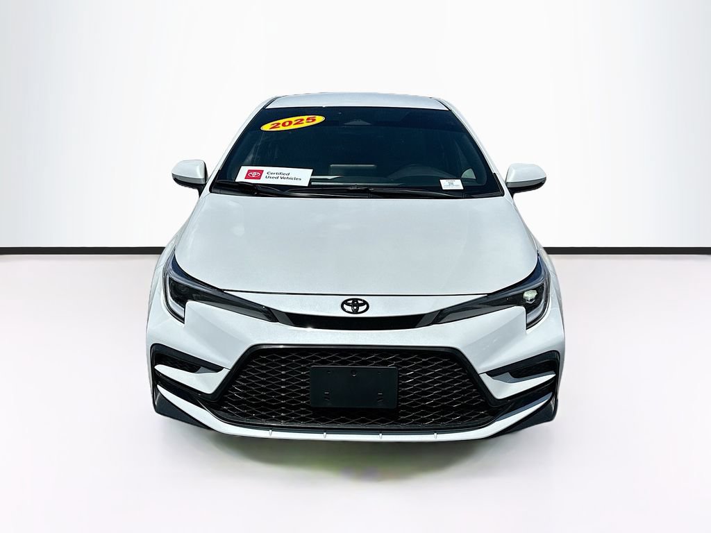 Used 2025 Toyota Corolla SE w/ Convenience Package FWD image 4