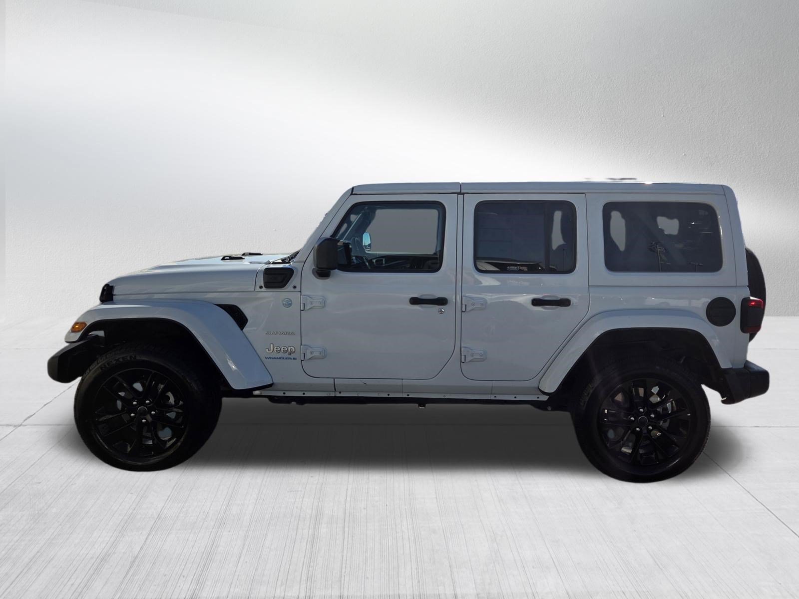 Used 2024 Jeep Wrangler Unlimited Sahara AWD/4WD image 4