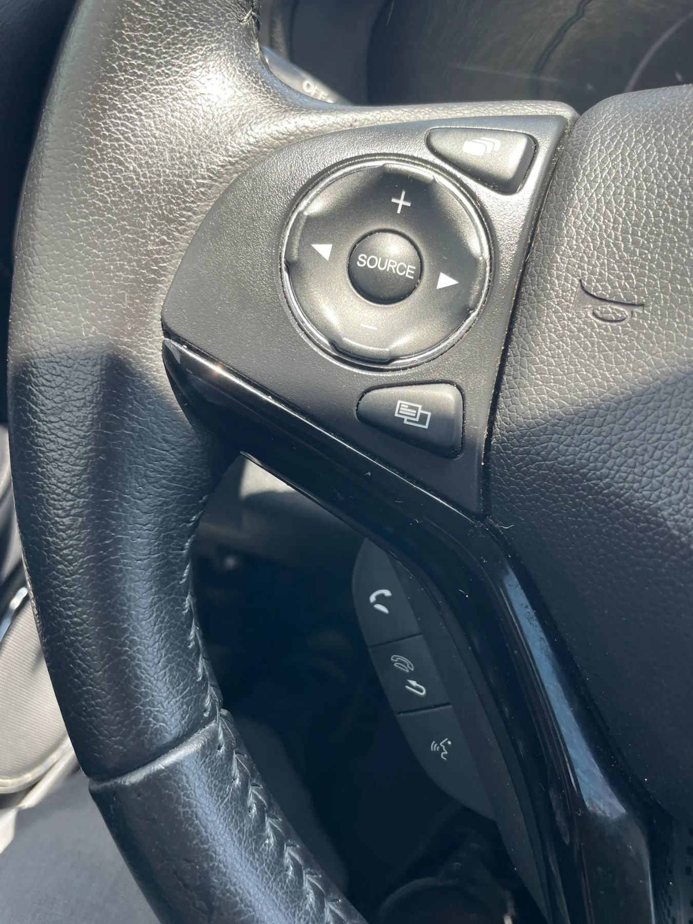 Used 2022 Honda HR-V EX-L image 18