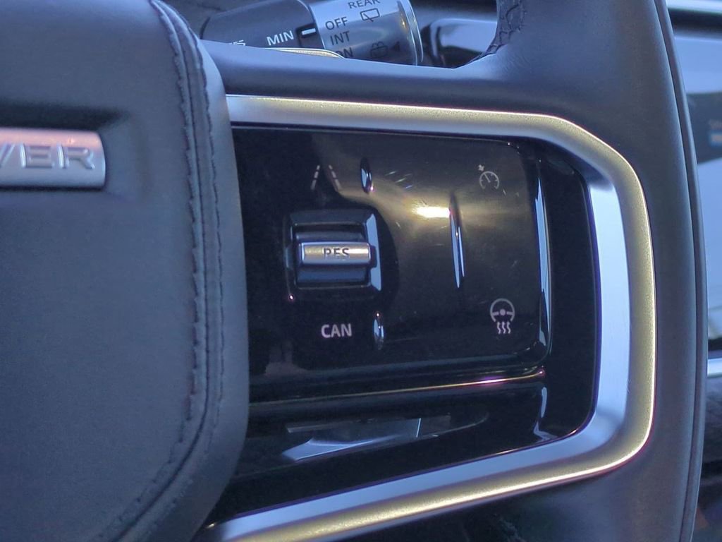 Used 2022 Land Rover Range Rover Velar R-Dynamic S image 28