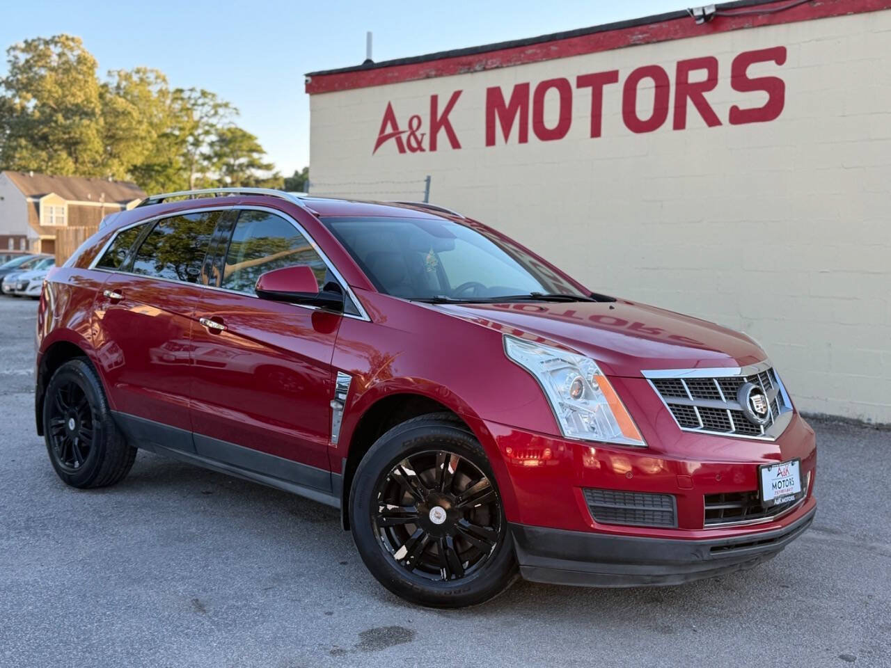 Used 2011 Cadillac SRX Luxury AWD/4WD image 2