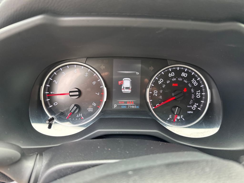 Used 2022 Toyota RAV4 LE image 18