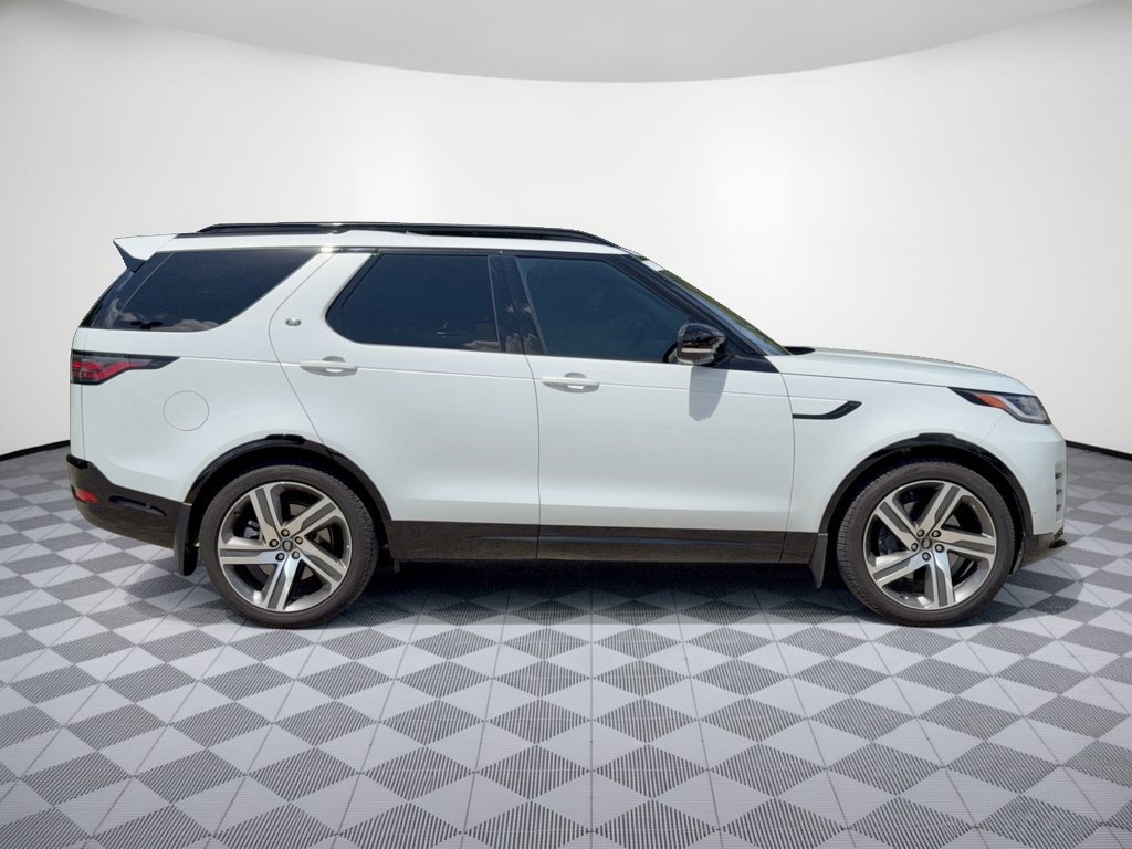Used 2023 Land Rover Discovery HSE R-Dynamic AWD/4WD image 8