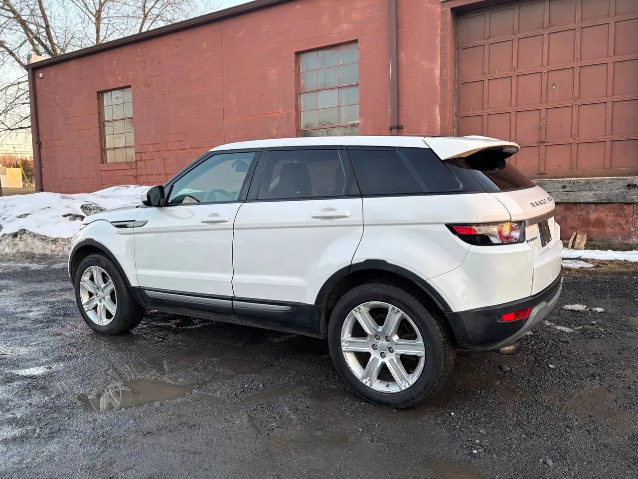 Used 2015 Land Rover Range Rover Evoque Pure Plus AWD/4WD image 8
