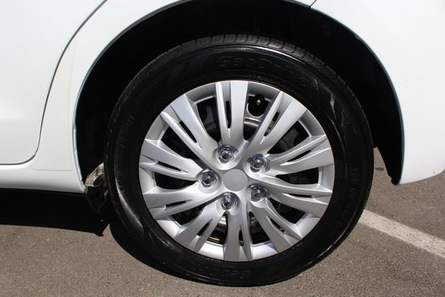 Used 2016 Toyota Yaris L FWD image 46