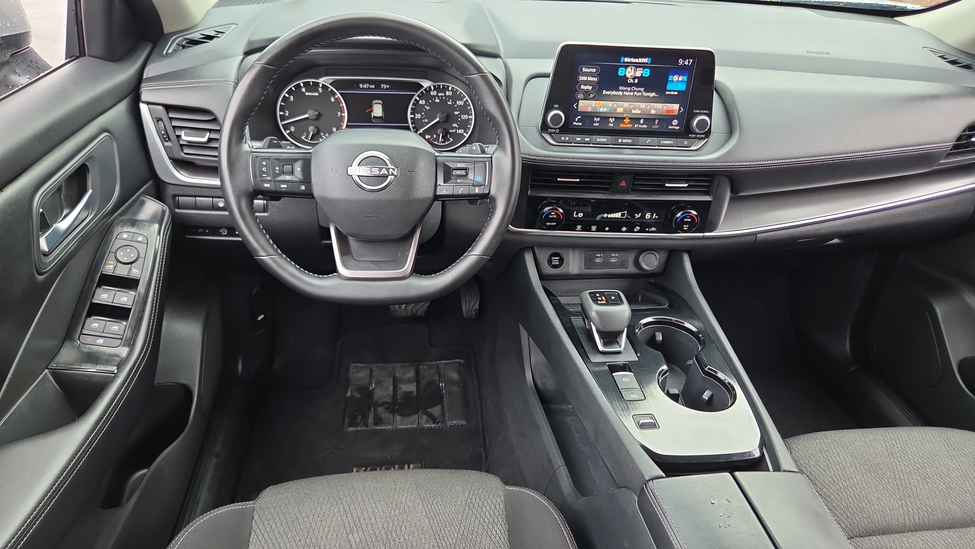 Used 2025 Nissan Rogue SV FWD image 12